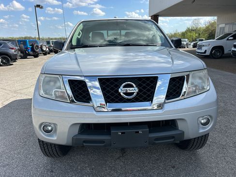 Used 2014 Nissan Frontier SV w/ SV Value Truck Package image 2