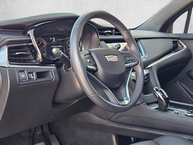 Used 2025 Cadillac XT6 Luxury FWD image 18