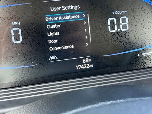 Used 2025 Hyundai Venue SEL FWD image 41