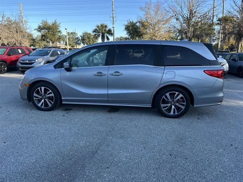 Used 2021 Honda Odyssey Touring image 3