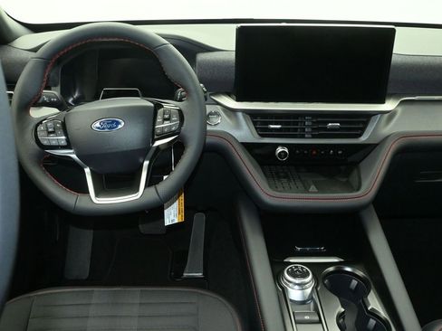 New 2025 Ford Explorer ST-Line w/ Premium Package image 17