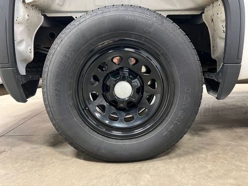 Certified 2023 GMC Sierra 1500 Pro w/ Pro Value Package image 10