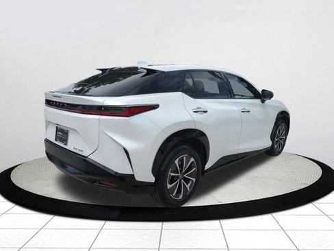 Used 2024 Lexus RZ 300e Premium w/ Accessory Package (2T) FWD image 4