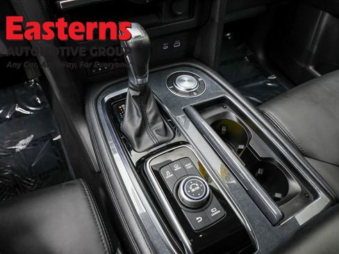 Used 2024 Nissan Armada SV image 13