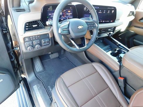 New 2025 Chevrolet Suburban High Country image 16