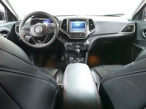 Used 2022 Jeep Cherokee Trailhawk AWD/4WD image 31