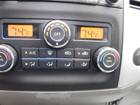 Used 2018 Nissan Frontier SV w/ Value Truck Package RWD image 32