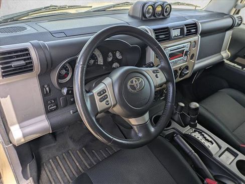 Used 2014 Toyota FJ Cruiser 4WD w/ Upgrade Package image 10