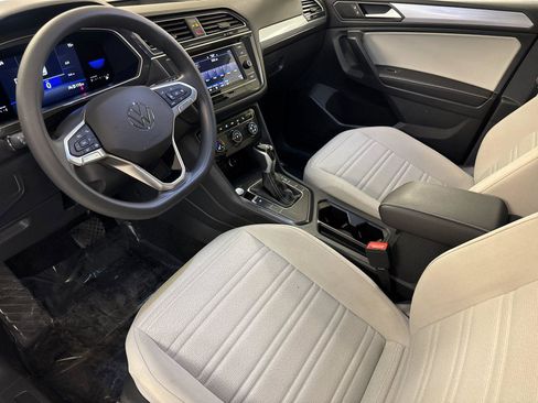 Used 2023 Volkswagen Tiguan S FWD image 9