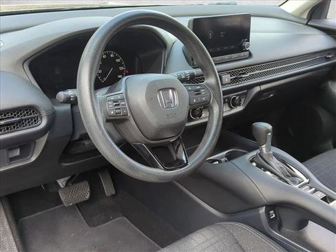 Used 2023 Honda HR-V LX image 9