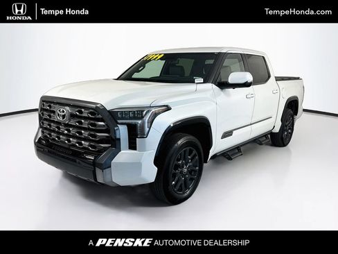Used 2025 Toyota Tundra Platinum AWD/4WD image 1