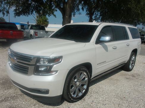 Used 2017 Chevrolet Suburban Premier RWD image 1