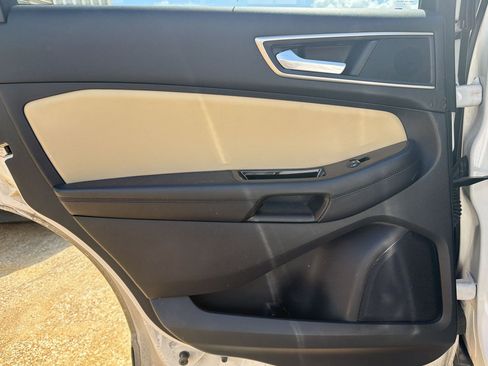 Used 2018 Ford Edge SEL w/ Equipment Group 201A image 27