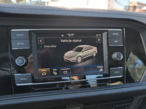 Certified 2021 Volkswagen Jetta S image 14