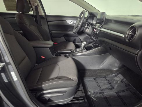 Used 2024 Kia Forte LXS FWD image 31