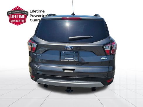Used 2018 Ford Escape SE w/ Ford Safe & Smart Package AWD/4WD image 8