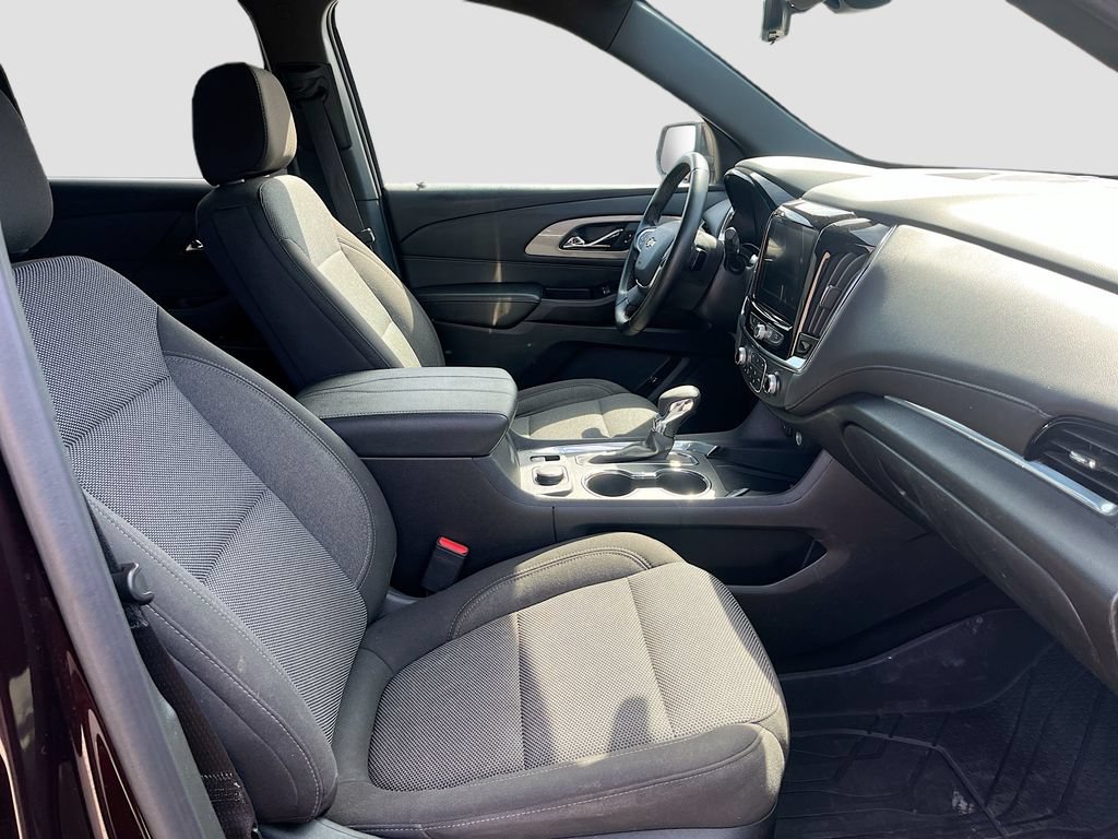 Used 2023 Chevrolet Traverse LT FWD image 31