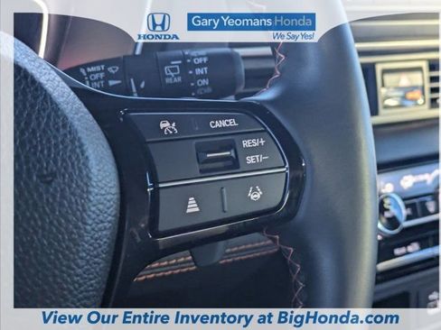 Certified 2025 Honda Pilot Sport image 25