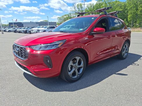Certified 2024 Ford Escape ST-Line Select w/ Tech Pack #1 AWD/4WD image 3