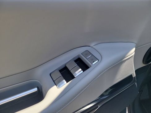 Used 2026 Lincoln Navigator Premiere AWD/4WD image 18