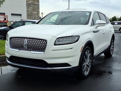 Used 2023 Lincoln Nautilus Reserve w/ Equipment Group 201A AWD/4WD image 2