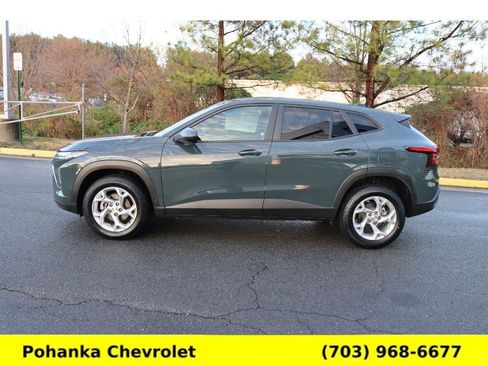 Certified 2025 Chevrolet Trax LS w/ LS Convenience Package image 4