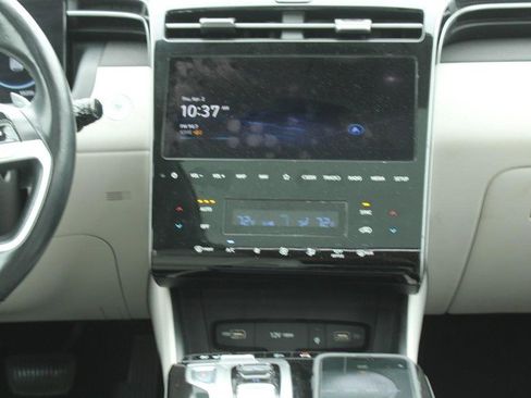 Used 2024 Hyundai Tucson Limited image 15