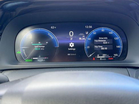 Used 2024 Toyota Crown Limited image 17