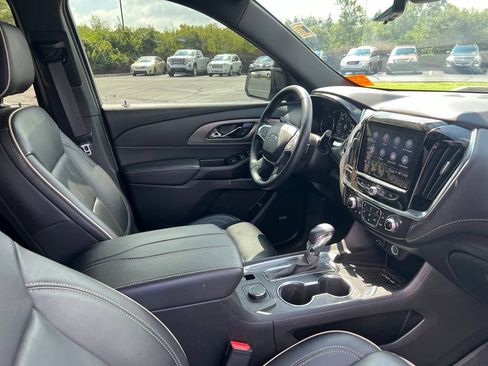 Used 2023 Chevrolet Traverse Premier w/ Redline Edition AWD/4WD image 9