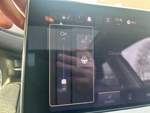 Used 2022 Jeep Compass Latitude w/ Sun and Sound Group image 28