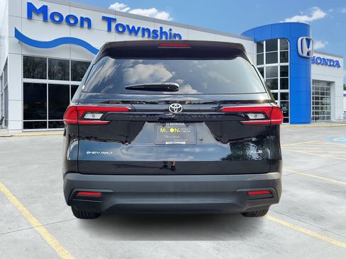 Used 2026 Toyota Grand Highlander AWD Hybrid image 5