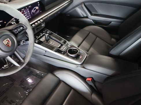 Used 2024 Porsche 911 Carrera GTS w/ Premium Package image 17