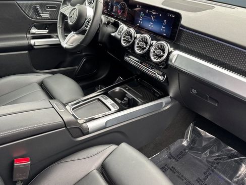 Certified 2024 Mercedes-Benz GLB 250 4MATIC image 29