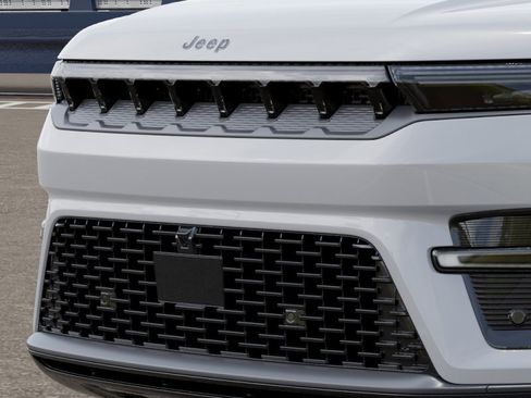 New 2026 Jeep Grand Wagoneer L Limited AWD/4WD image 29