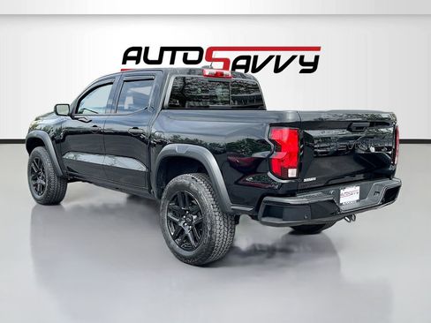 Used 2024 Chevrolet Colorado Trail Boss AWD/4WD image 5