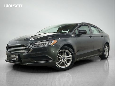 Used 2018 Ford Fusion SE FWD image 1