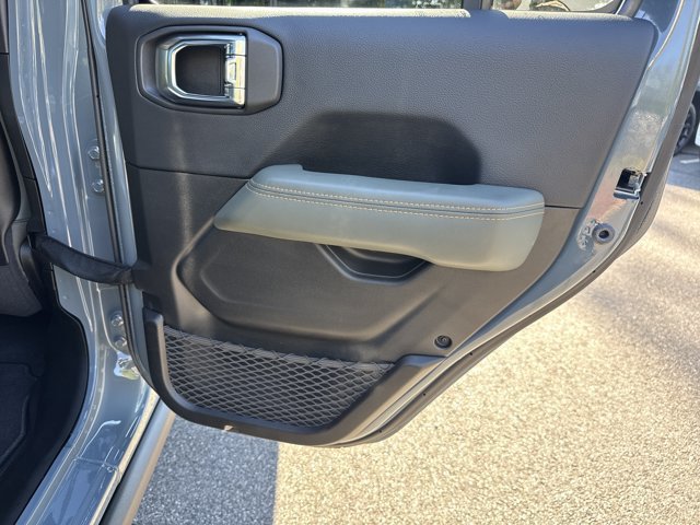 Certified 2025 Jeep Gladiator Mojave AWD/4WD image 19