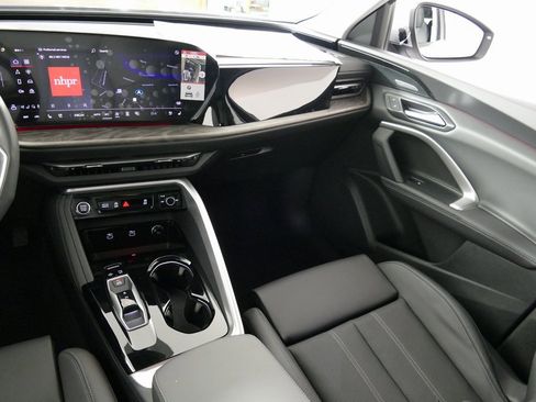 New 2025 Audi Q5 Premium Plus image 24