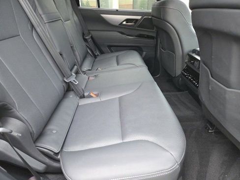 Used 2023 Lexus LX 600 F Sport image 6