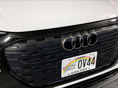 Used 2024 Audi Q4 e-tron Premium Plus w/ Premium Plus AWD/4WD image 30