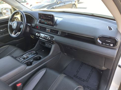 Used 2023 Honda Pilot Touring image 36