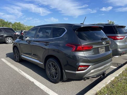 Used 2020 Hyundai Santa Fe SE image 3
