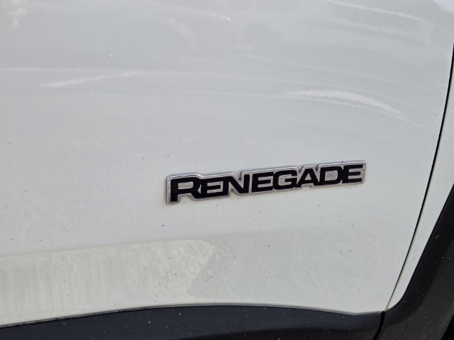 Used 2022 Jeep Renegade Latitude w/ Convenience Group AWD/4WD image 10