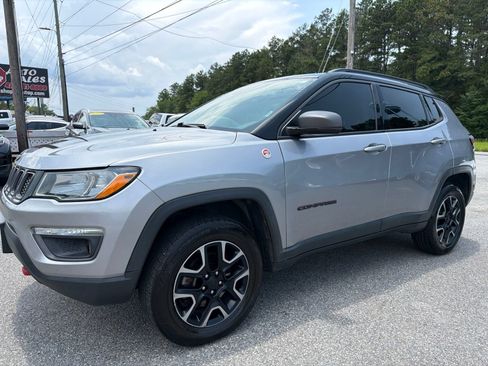 Used 2019 Jeep Compass Trailhawk AWD/4WD image 1