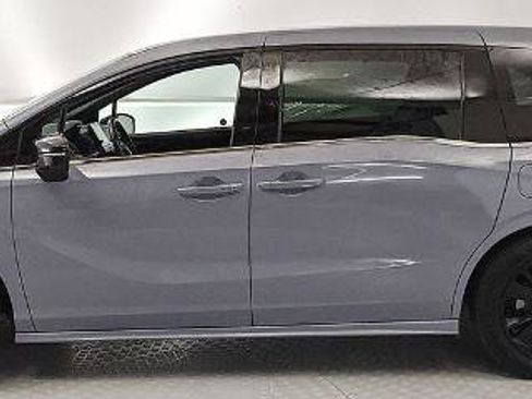 Used 2023 Honda Odyssey Sport image 5