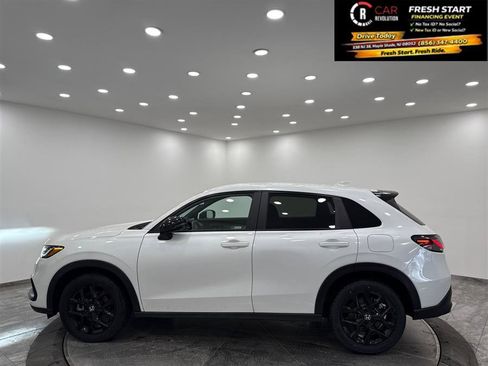 Used 2023 Honda HR-V Sport image 4