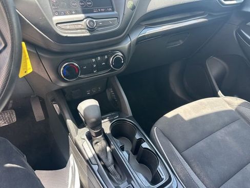 Used 2023 Chevrolet TrailBlazer LS FWD image 29