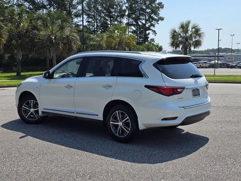 Used 2020 INFINITI QX60 Luxe w/ Essential Package FWD image 4