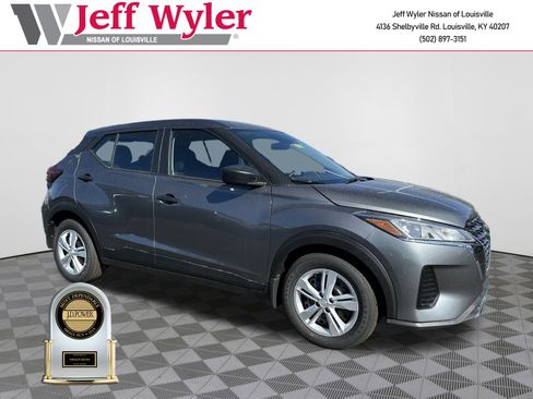 New 2025 Nissan Kicks Play S image 1