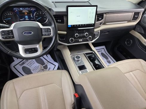 Used 2024 Ford Expedition Limited RWD image 11
